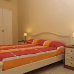 Gli Agrumi 3*